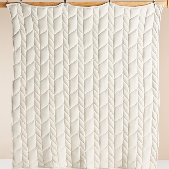 Anthropologie Soft cable Knit Pillow Cover in Cream - Picture 7 of 13